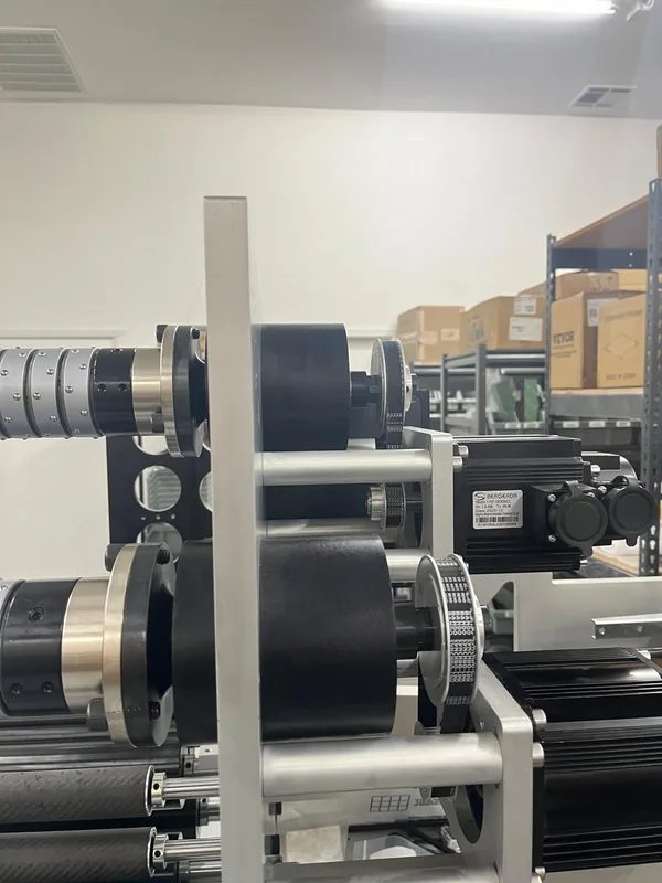 JetFX reference photograph, Drive side: servo motor and pulleys